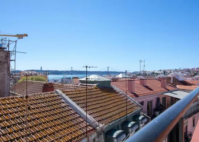 My Fair - Bairro Alto Fine Lisbona